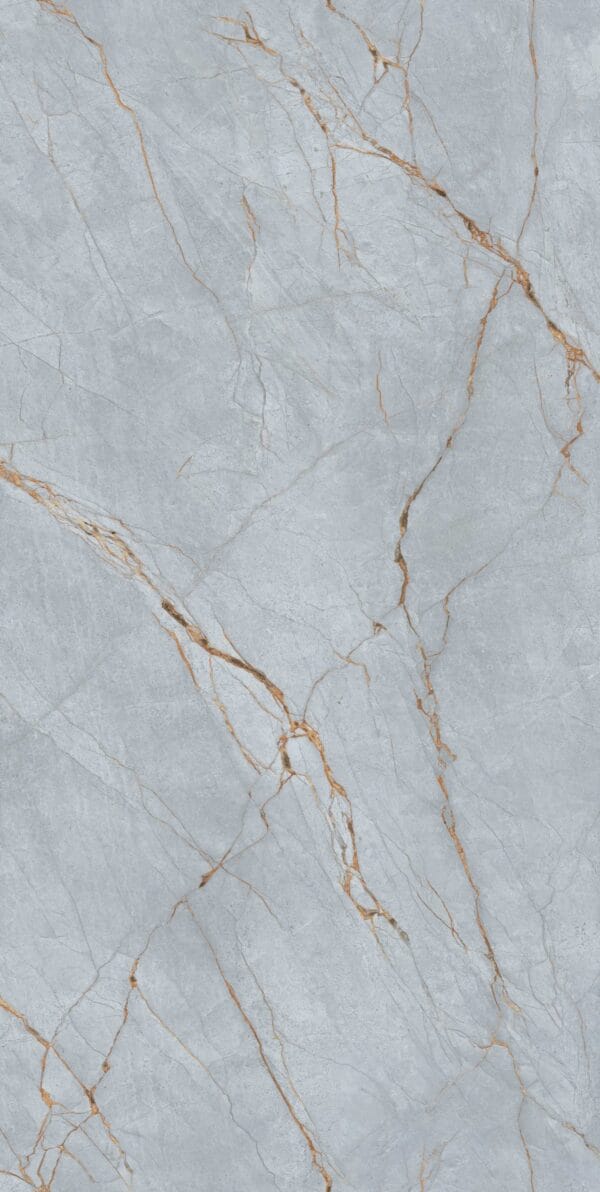 Gładka płyta marmurowa Imperial Grey z nacięciami złotych żyłek, idealna do eleganckich wnętrz i aranżacji łazienek, kuchni oraz przestrzeni komercyjnych, wyjątkowa jakość i design.