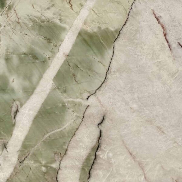Przedłużenie alt: naturalny polerowany kamień botaniczny Crystal o wymiarach 2 cm, unikalny design i wysokiej jakości wykończenie.