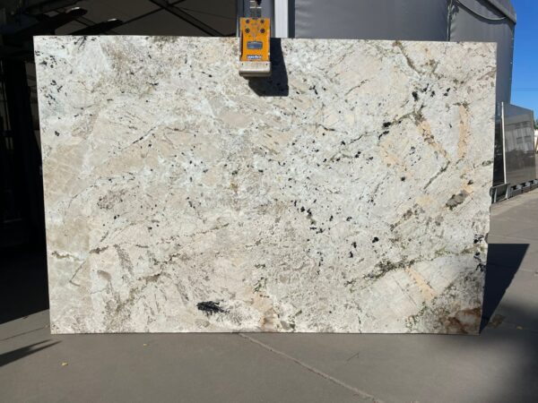 Granit Alpinus White – naturalny kamień premium do aranżacji wnętrz