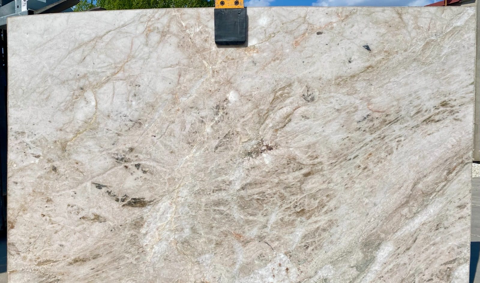 Kwarcyt Naturalny Crystal Beige 2 cm satyna / nr. bloku 7219 - obrazek 2