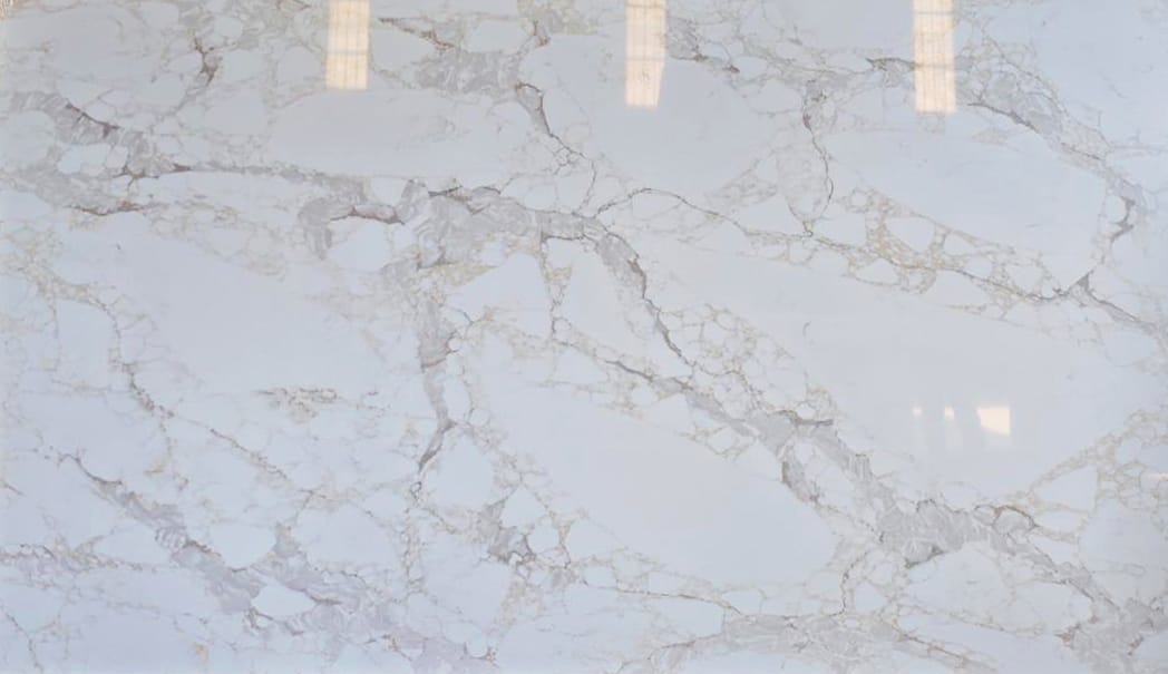 Konglomerat Kwarcowy Smart Quartz Glacier Gold 2 cm 320x160 satyna