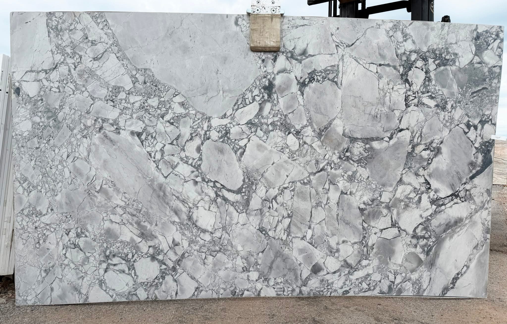 Dolomit Super White 3 cm satyna / nr. bloku 12583 - obrazek 2