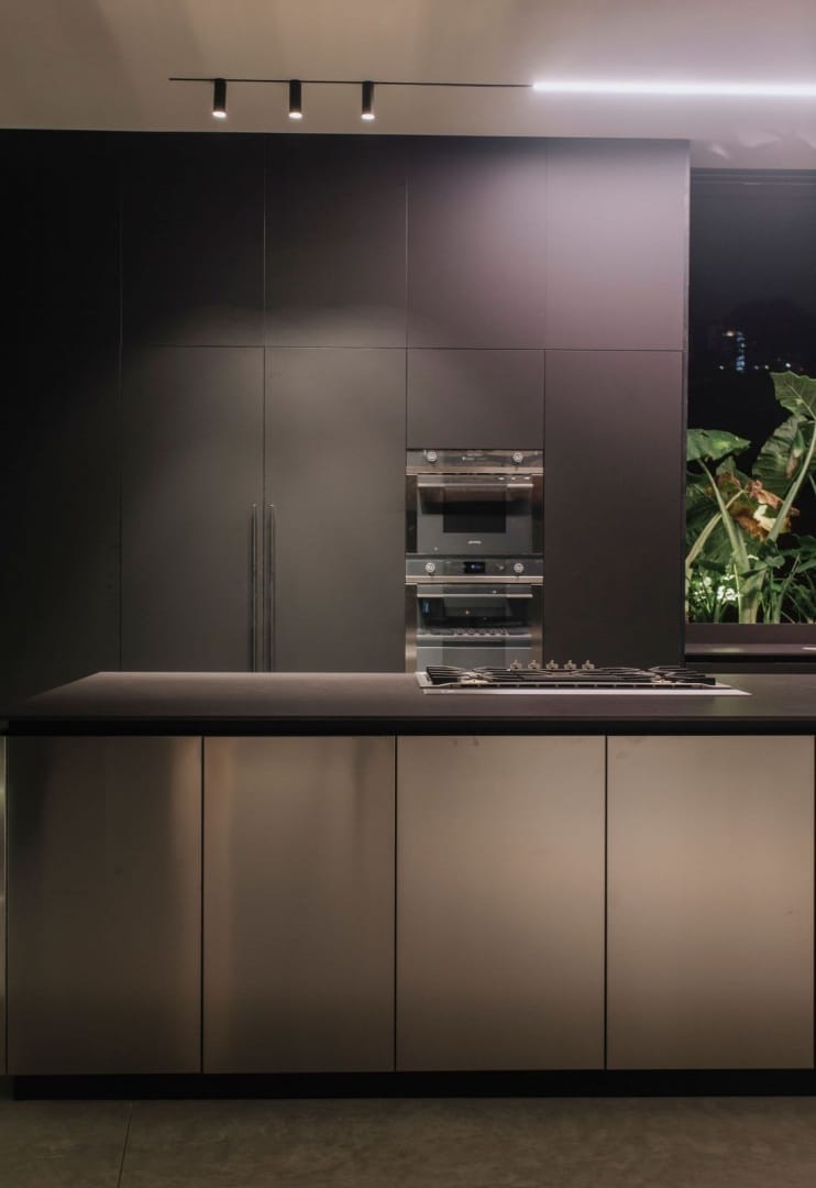 Spiek Kwarcowy Neolith® Nero 0,3 cm 360 x 120 satyna - obrazek 2