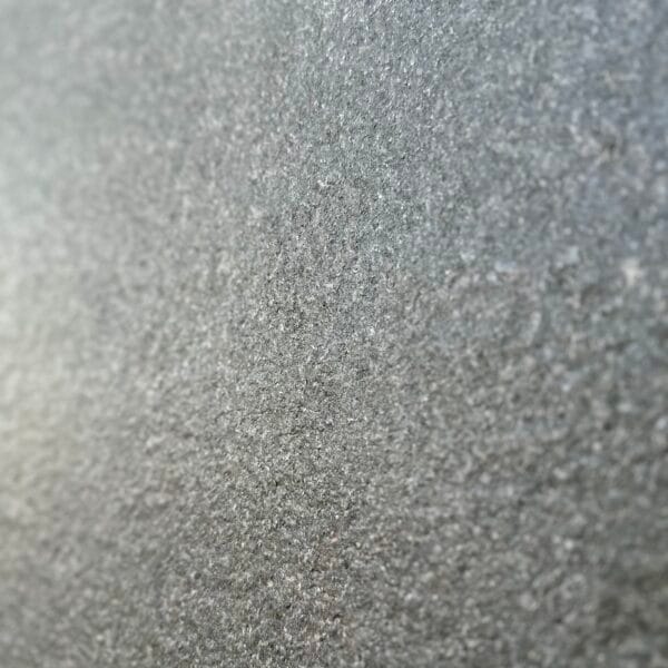 Granit Absolute Black 2 cm płomień - szczotka