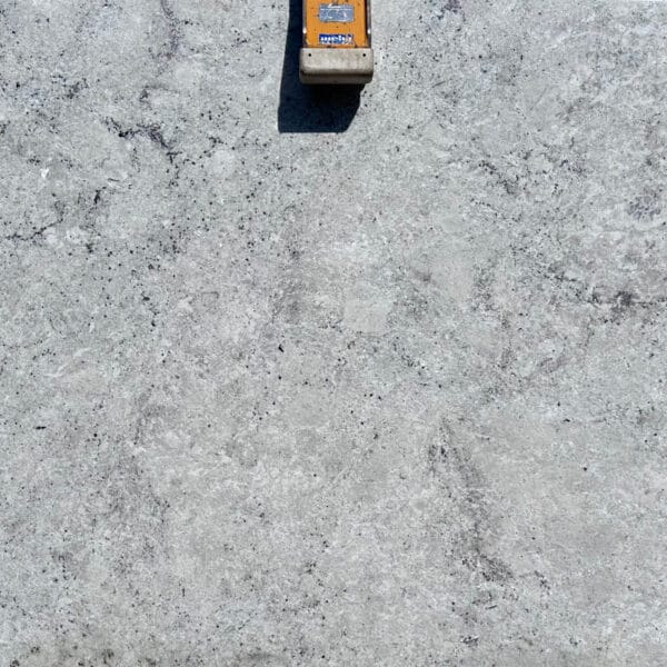 Granit Colonial White 2 cm DUAL (poler+satyna)